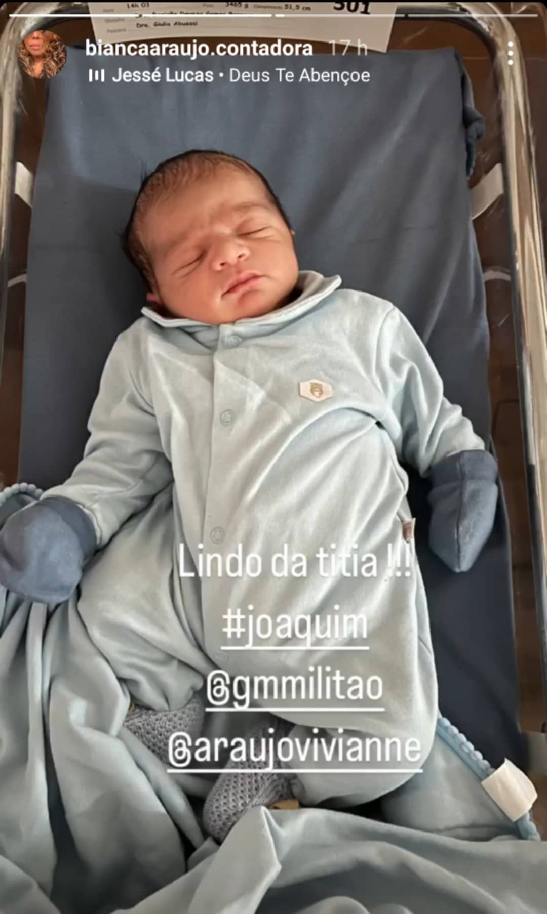 Joaquim, filho de Viviane Araújo