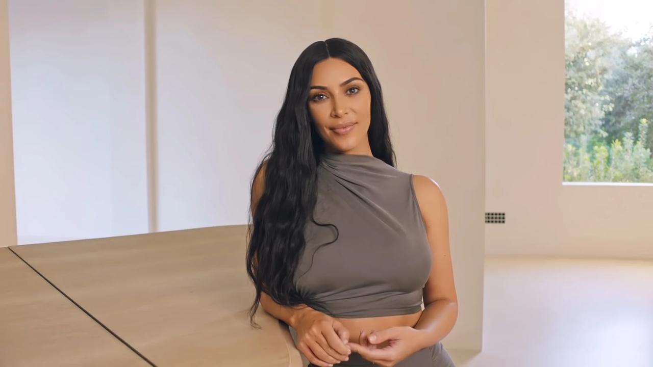 Kim Kardashian quebra o silêncio após campanha polêmica da Balenciaga