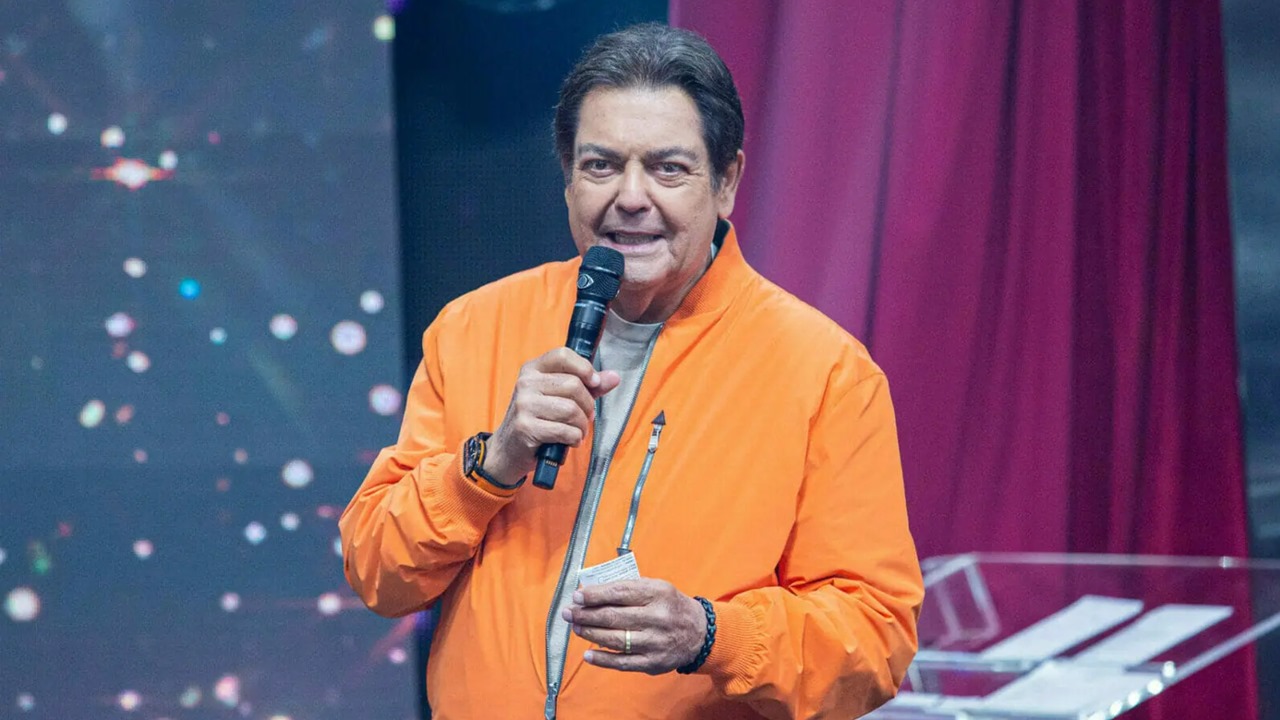 Faustão recebe proposta de emissora concorrente e decide destino de seu programa