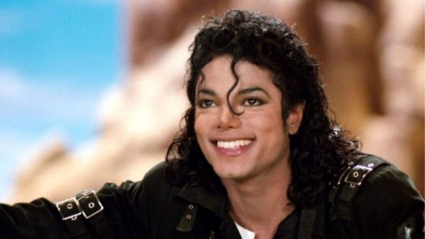 Saiba quem fará Michael Jackson em filme biográfico