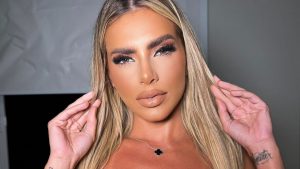 Erika Schneider opina sobre fantasia da Mocidade para o Carnaval