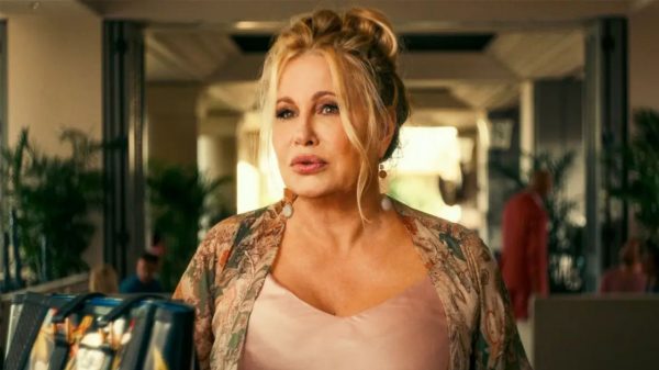 Além de "The White Lotus": conheça outras produções com Jennifer Coolidge