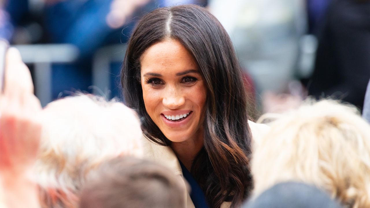 Acusações dizem que Meghan Markle não participa realmente das entrevistas do podcast