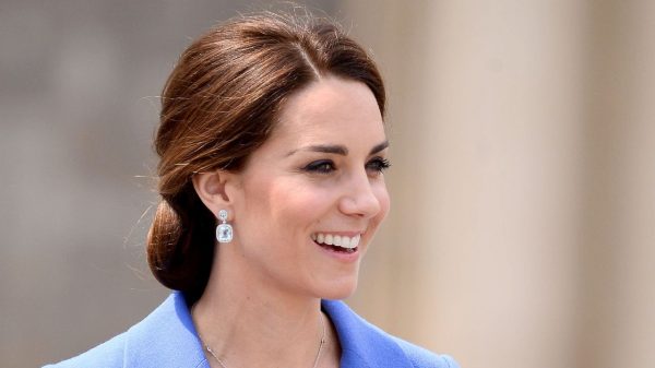 Kate Middleton é flagrada em rave com suposto affair de príncipe William