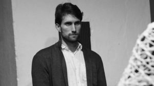 Felipe Ricca, filho de Adriana Esteves e Marco Ricca estreia como ator