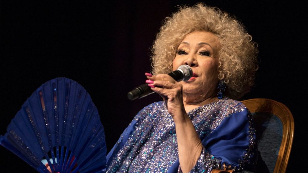 Alcione completa 75 anos; Relembre sucessos e raridades da cantora - Rádio  Itatiaia