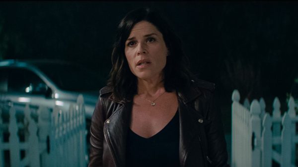 Neve Campbell retorna ao elenco de "Pânico"; relembre as polêmicas dos bastidores