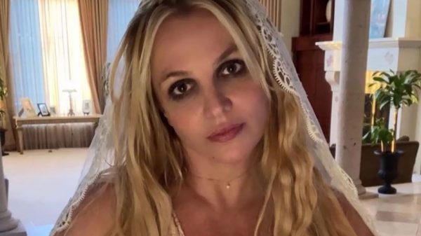 Britney Spears no Onlyfans: veja estimativa de quanto a cantora pode faturar