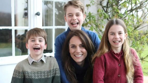 Kate Middleton comemora aniversário do filho com foto inédita; confira