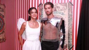Remember? Bruna Marquezine curte foto de João Guilherme e web aposta em reconciliação