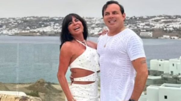 Confinados para reality, Gretchen e marido são acionados na Justiça