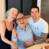 Longe da TV desde 2001, Flávio Silvino aparece em foto rara com a família