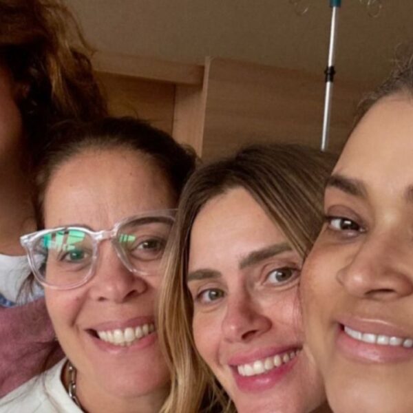 Carolina Dieckmann se declara para Preta Gil