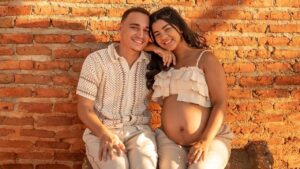 João Gomes faz homenagem apaixonada para esposa