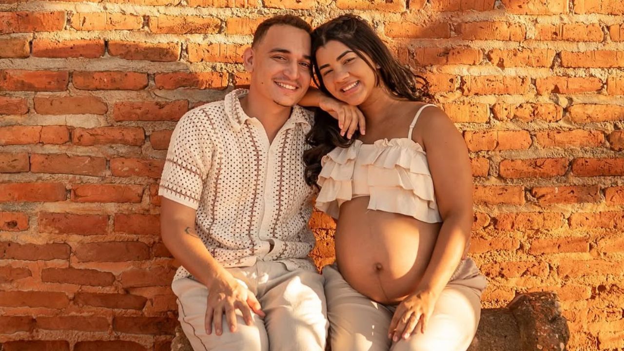 João Gomes faz homenagem apaixonada para esposa