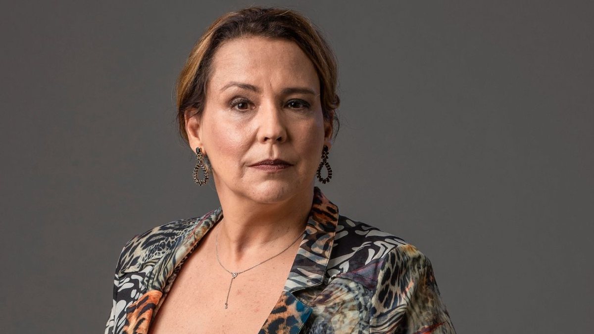 Ana Beatriz Nogueira está curada do câncer após cirurgia