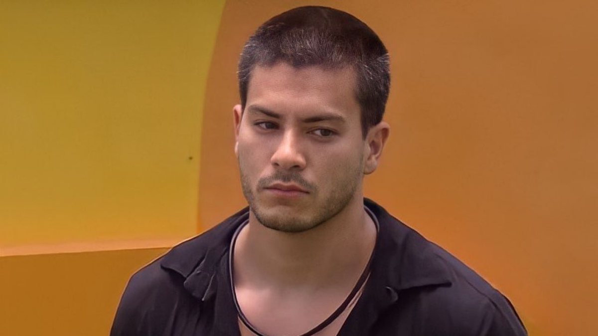 O ator foi o nome mais comentado no Twitter durante a terceira semana do BBB22; Jade Picon ocupa o segundo lugar