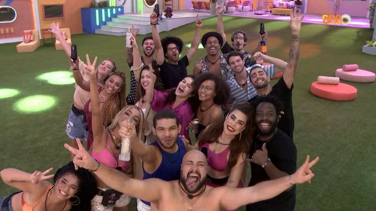 Naiara Azevedo marca estreia do BBB22; veja o que rolou