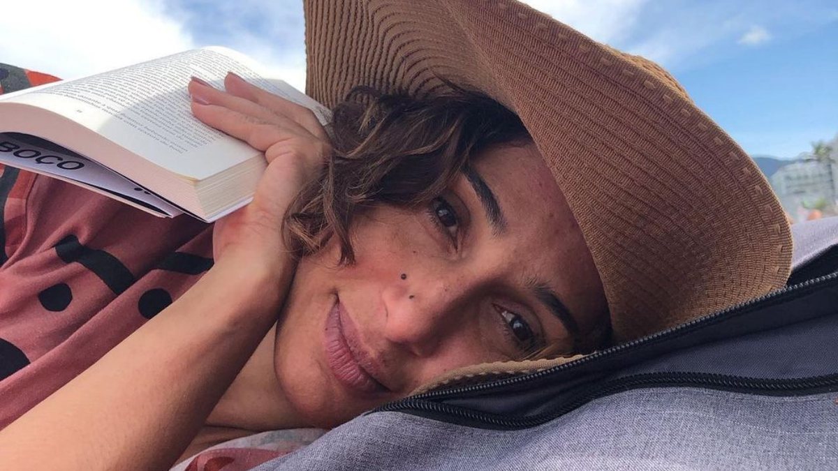 Beatriz Coelho foi detida no sábado, 29, após fazer topless em uma praia de Vila Velha, no Espírito Santo