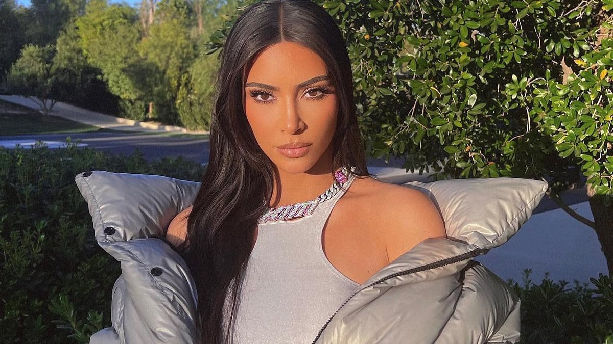 Detalhe inusitado do escritório de Kim Kardashian viraliza