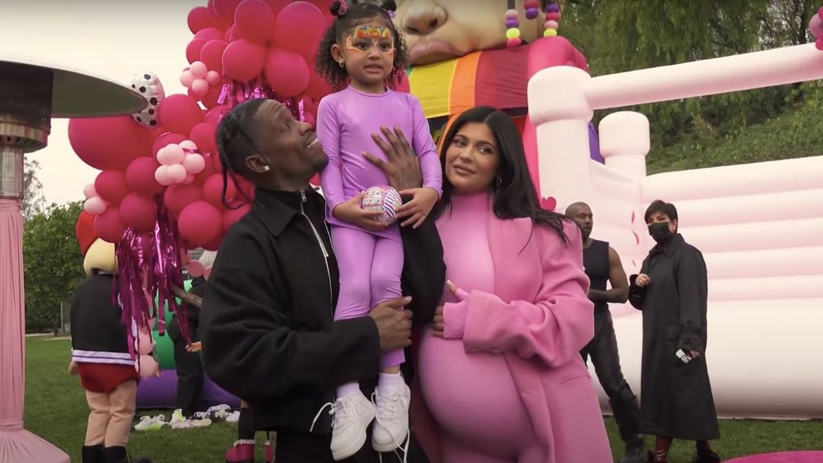 Kylie Jenner publica vídeo da 2º gravidez e emociona a web