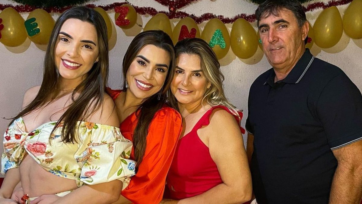 Naiara Azevedo tranquiliza fãs após família ser assaltada: 