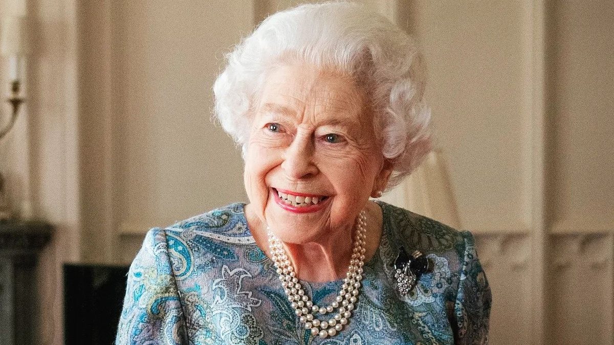 Rainha Elizabeth II não participará de festas do Palácio de Buckingham