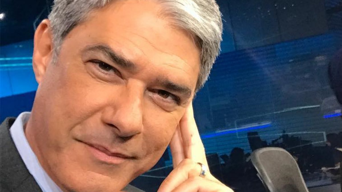 O jornalista não apresentará o 'Jornal Nacional' no ano que vem, mas seguirá na emissora